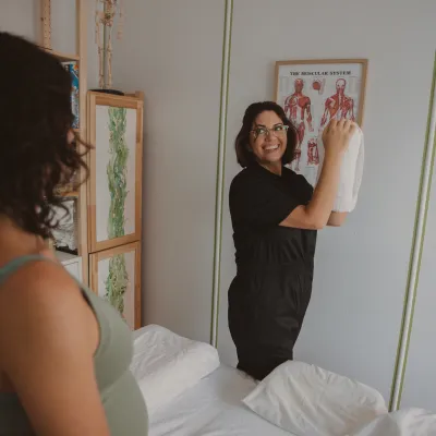 Pregnancy massage instructions